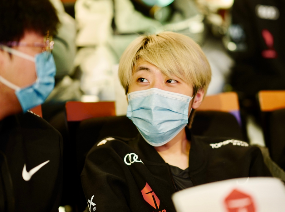 莱万9分钟5球视频 莱万9分钟5球视频