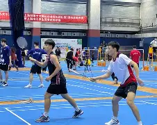 豪门球队在锦标赛中大放异彩,取得辉煌胜利